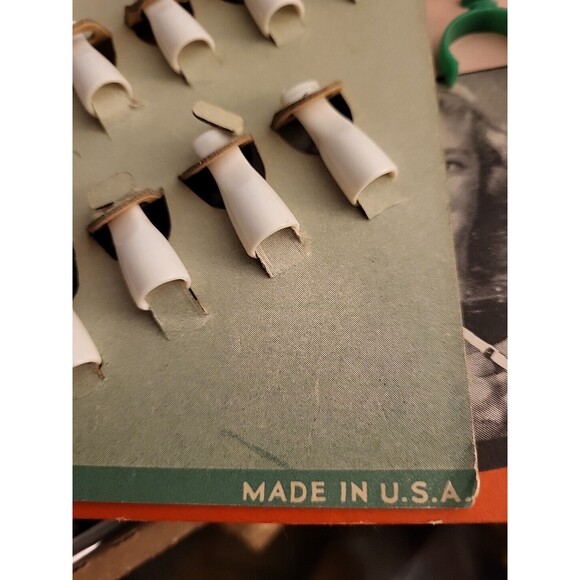 Vintage Dainty Cigarette Tip Drug Store Display 1950's Advertising EUC - Picture 3 of 4